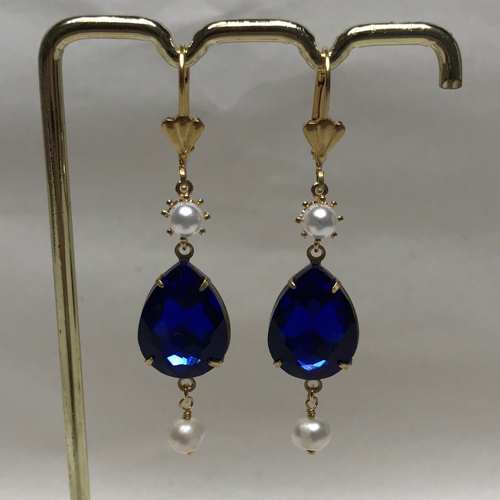 Moiraine’s Teardrop Sapphire & Pearl Earrings Wheel of Time Handmade Replicas